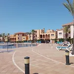 Elio Club 5, Golf &