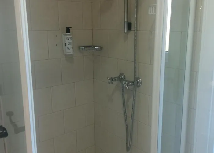 Elio Club 5, Golf & *