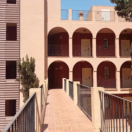 Elio Club 5, Golf & *